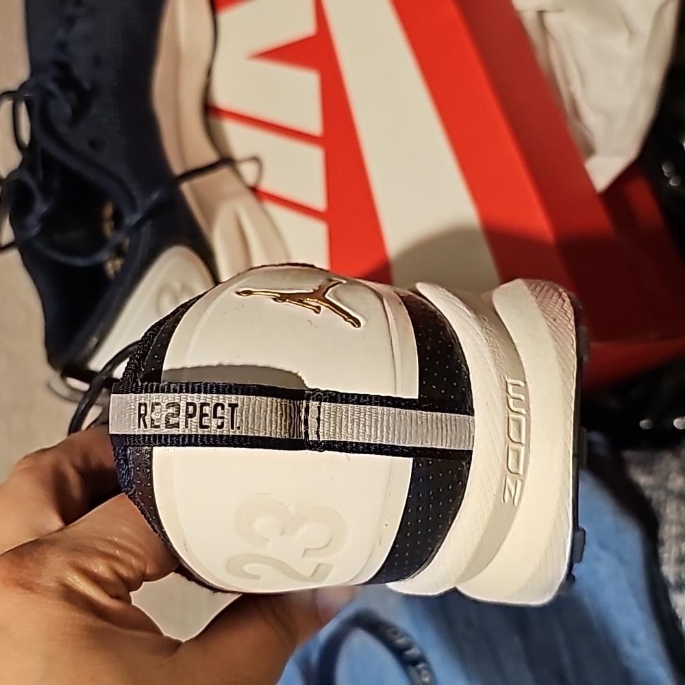 Mens jordans - Picture 4 of 5